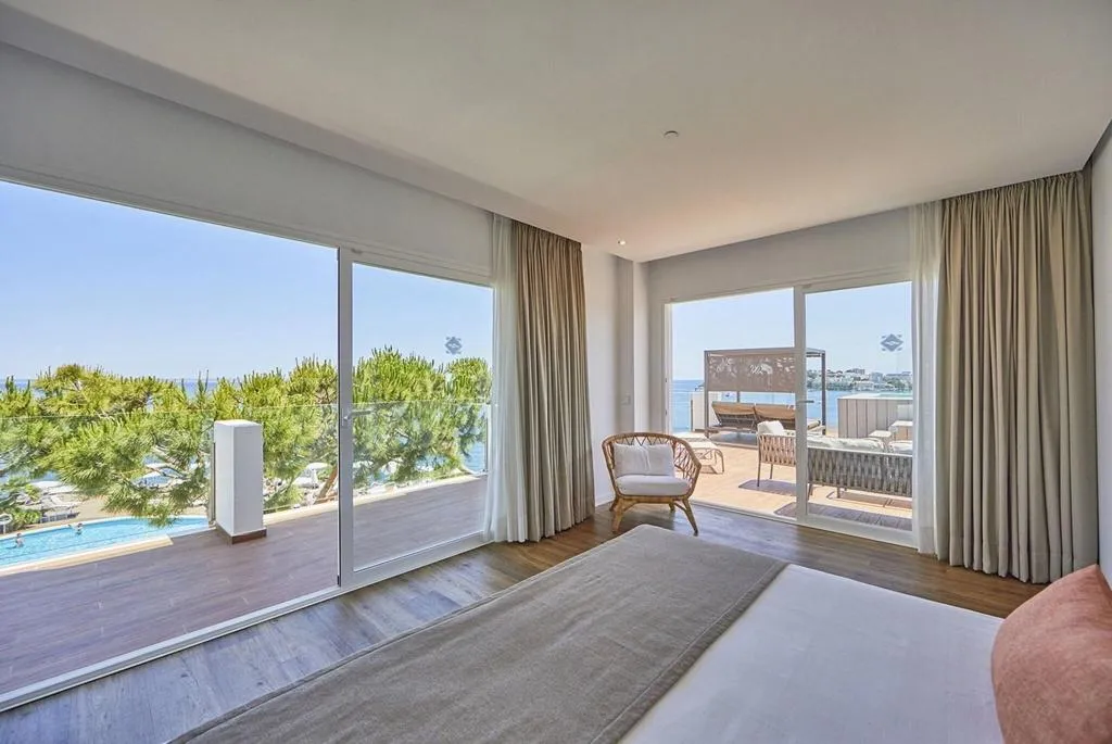 JUNIOR SUITE WITH PRIVATE POOL Room, Ponent Mar, Majorca