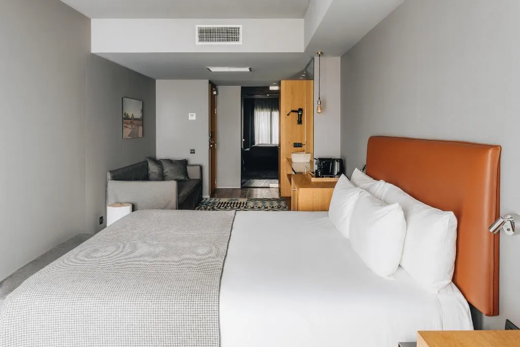 JUNIOR SUITE WITH DOUBLE BED Room, Uma House by Yurbban Trafalgar, Barcelona