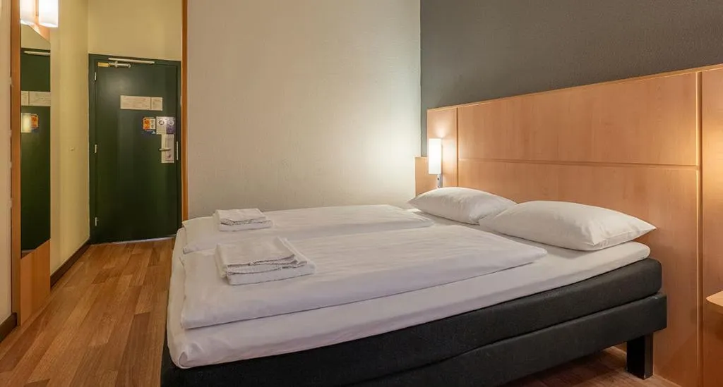 Room, a&o Hostel Milano Ca Granda, Milan
