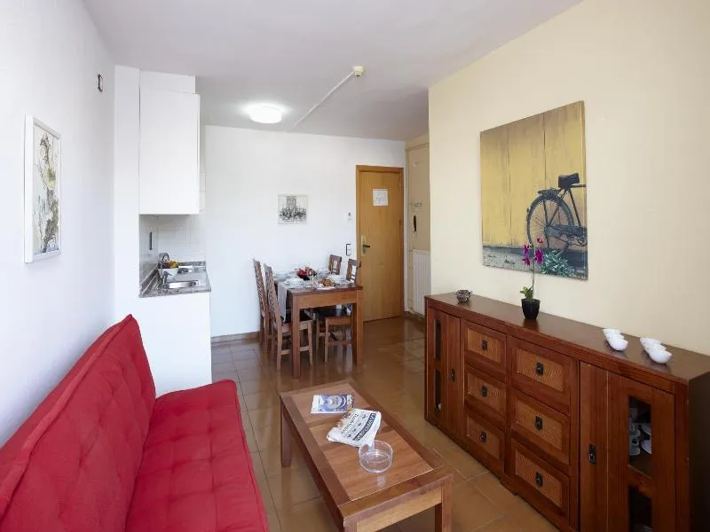 APARTMENT CAPACITY 6 TWO BEDROOMS Room, Mediterranean Suite, Costa Dorada