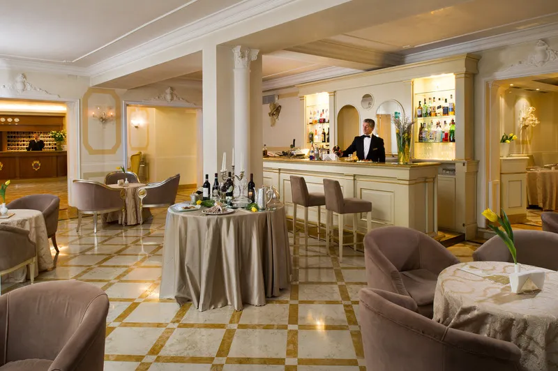 Bar, Carlton on the Grand Canal, Venice