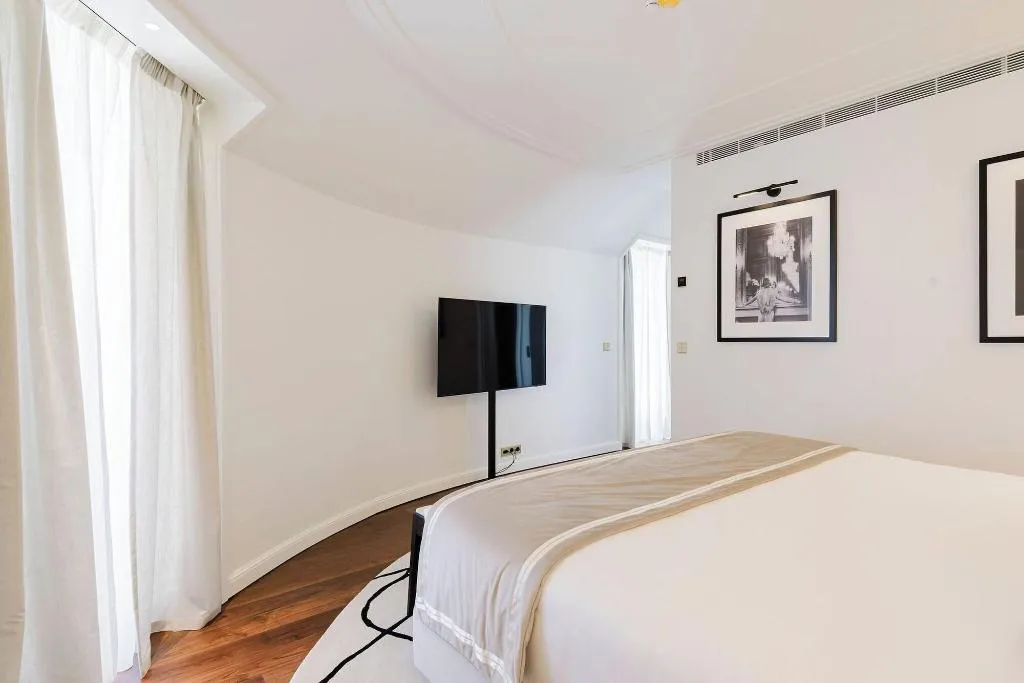 Room, Lisbon Chiado Hotel & Spa, Lisbon