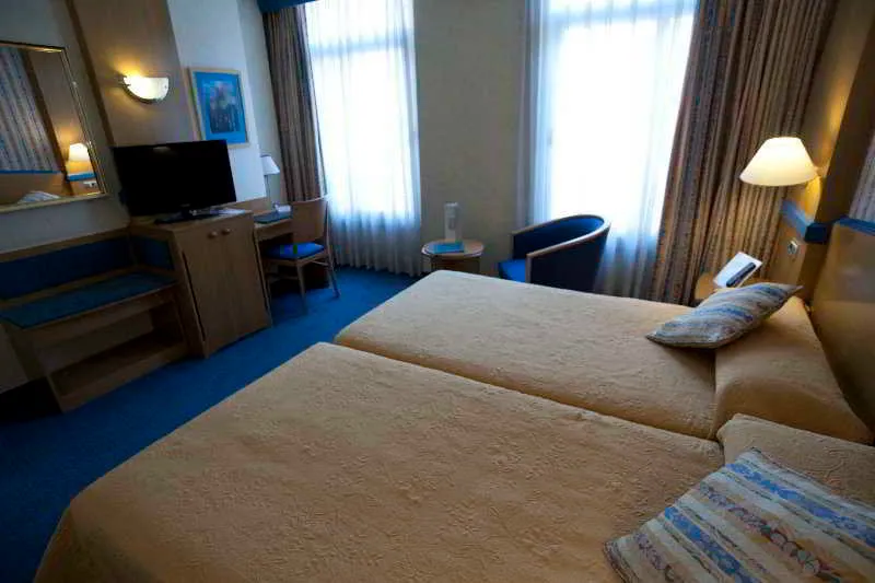 Room, Gran Versalles, Madrid