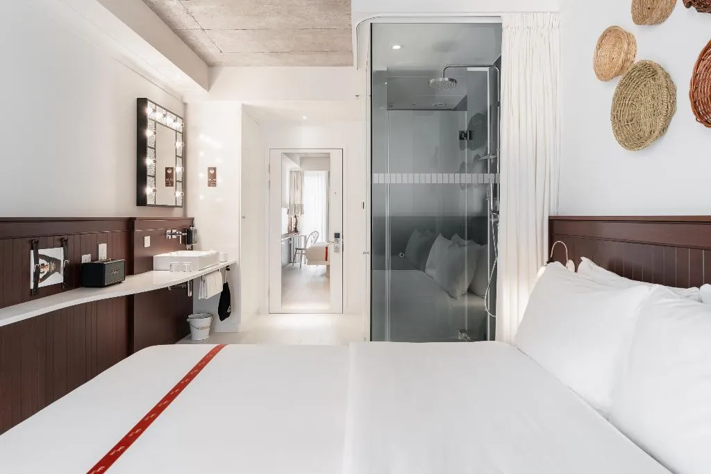 Double or Twin RUN OF HOUSE Room, Ruby Molly Hotel Dublin by IHG, Dublin