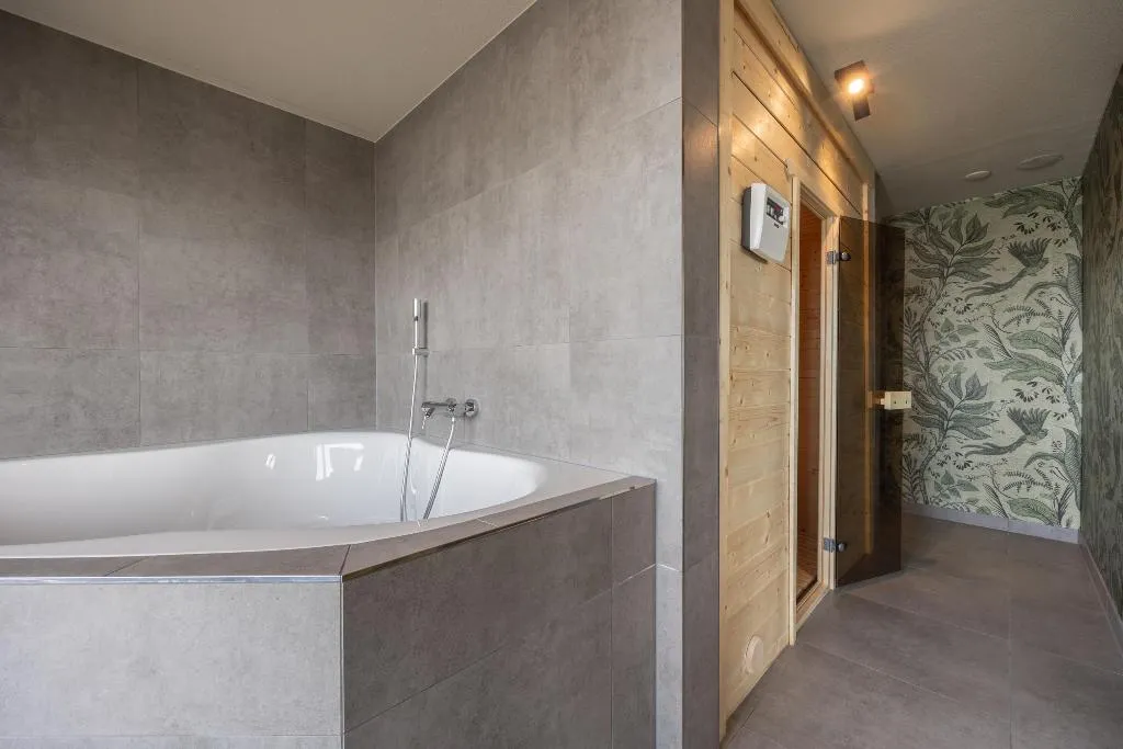 SUITE WITH DOUBLE BED Room, Leonardo Hotel IJmuiden Seaport Beach, Amsterdam