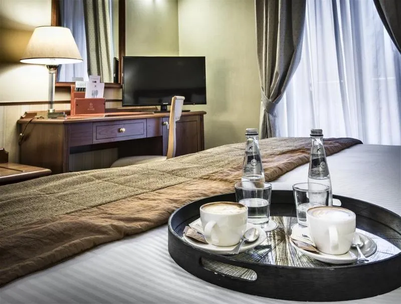 DOUBLE BUSINESS Room, Dei Cavalieri Milano Duomo, Milan