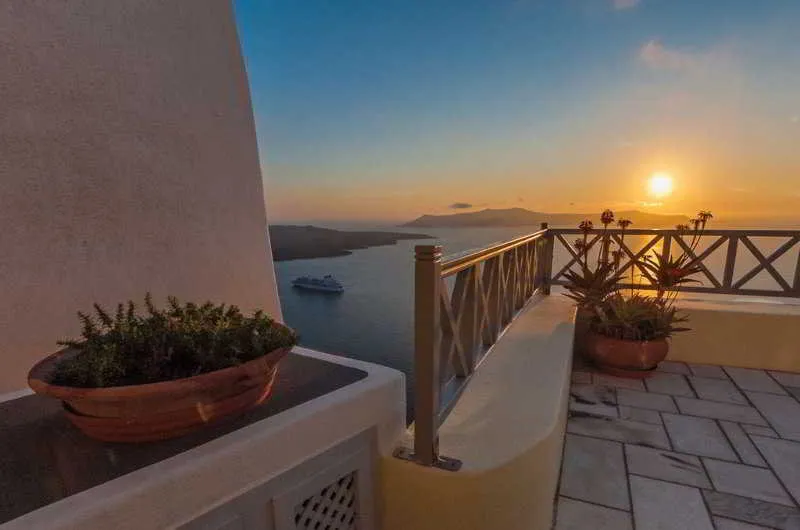 Room, Cori Rigas Suites, Santorini