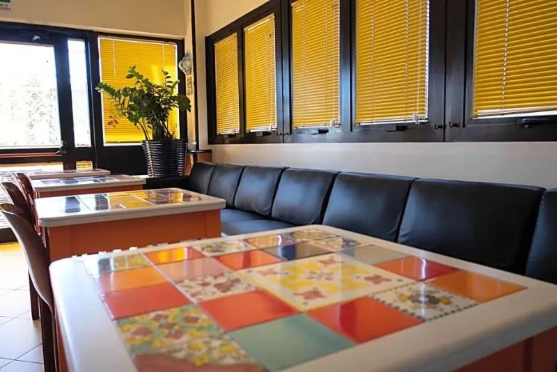 Lobby, Ping Pong, Rome