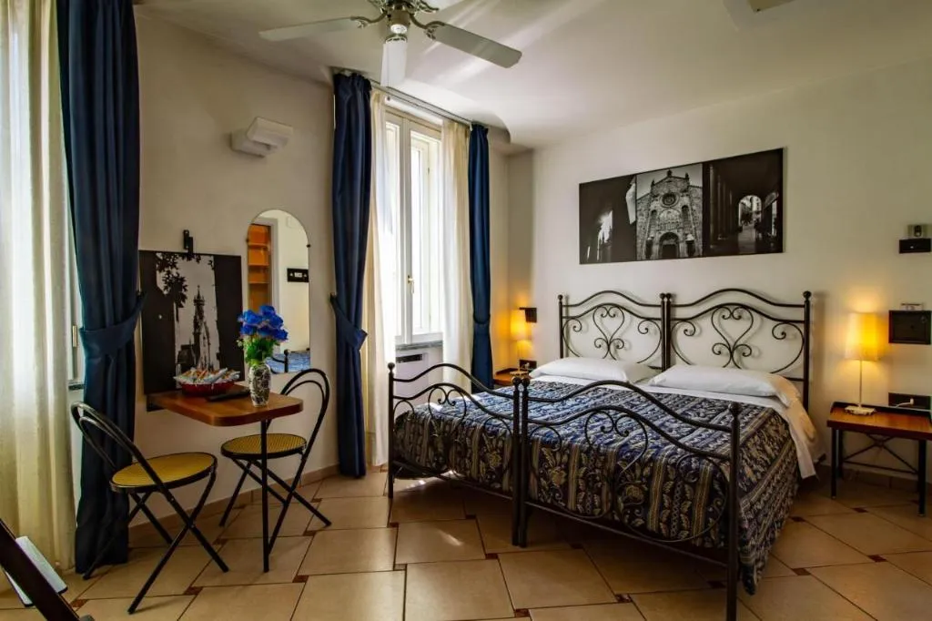 TRIPLE BUNK BED WITH SHARED BATHROOM Room, In Riva Al Lago, Milan