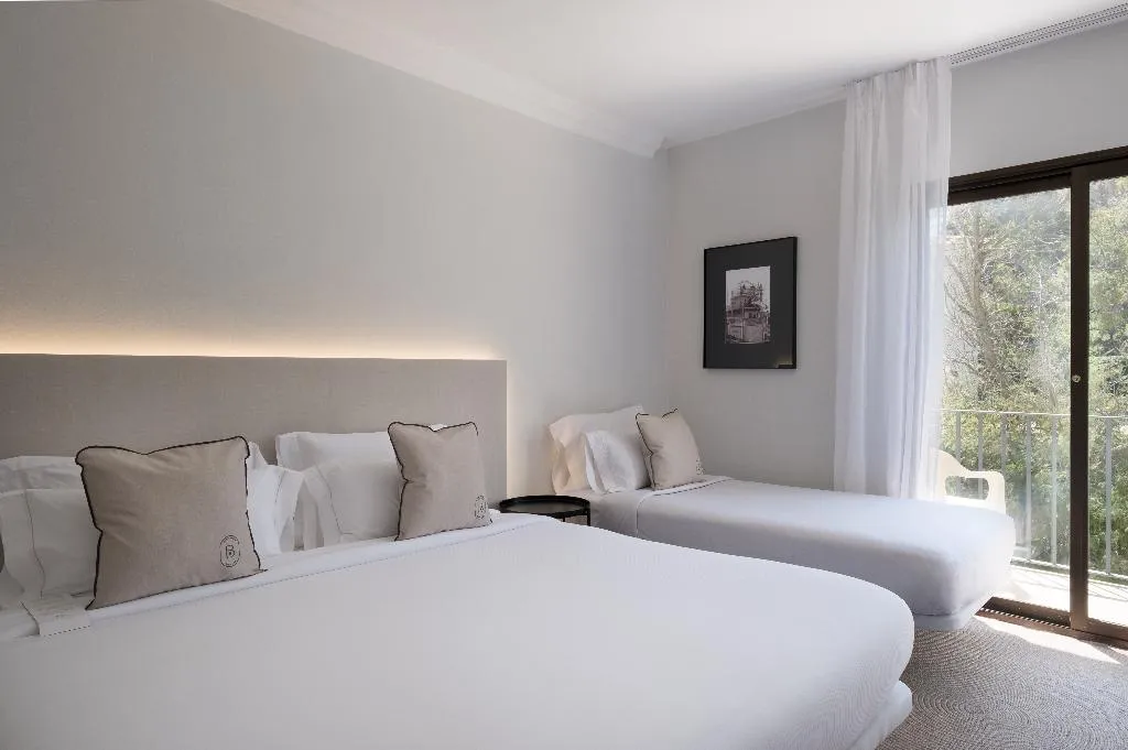 TRIPLE STANDARD Room, Montjoi, Costa Brava