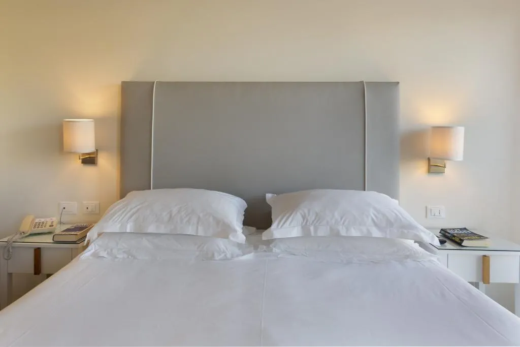 Double or Twin POOL VIEW Room, Hotel Regina Sorrento, Naples