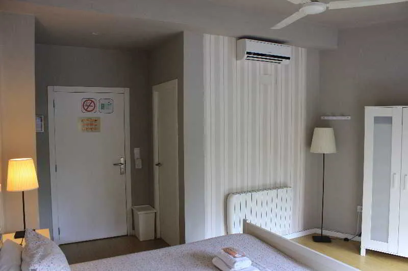 Room, B&B Mare de Deu Jardines del Turia, Valencia
