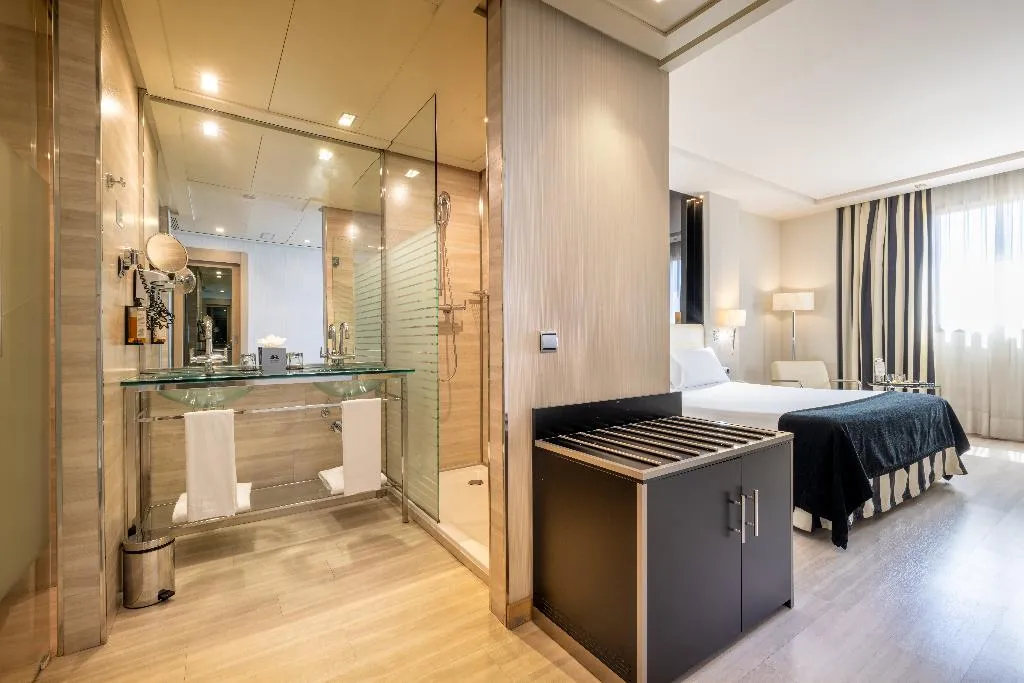 Room, Santos Maydrit Airport, Madrid