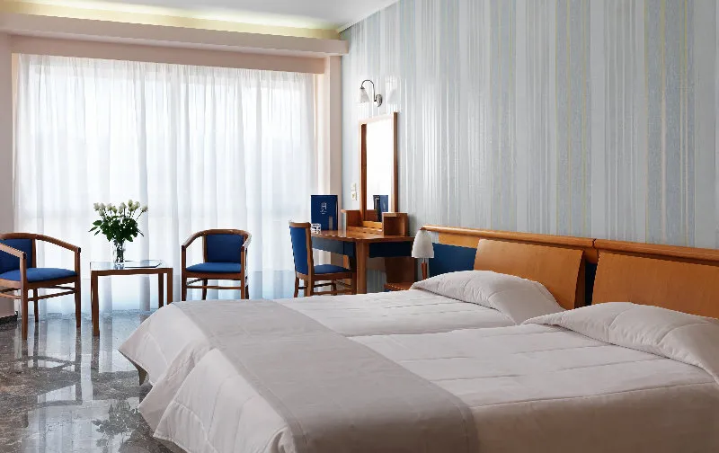 Room, Stanley, Athens