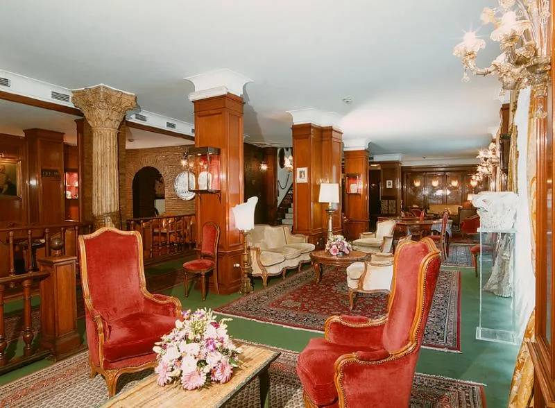 Lobby, Forum, Rome