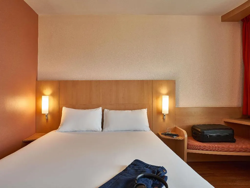 DOUBLE STANDARD Room, ibis Barcelona Santa Coloma, Barcelona