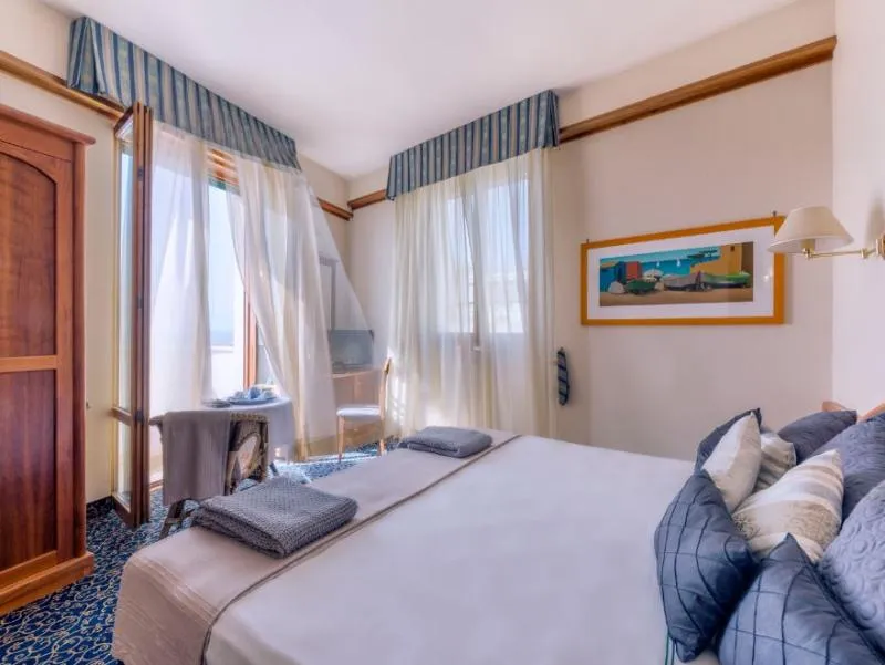 DOUBLE DELUXE Room, Astura Palace, Rome
