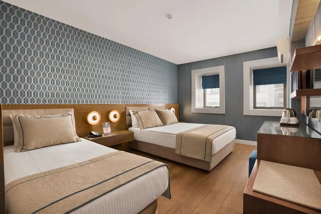 TRIPLE STANDARD Room, The New Zeybek Hotel, Izmir