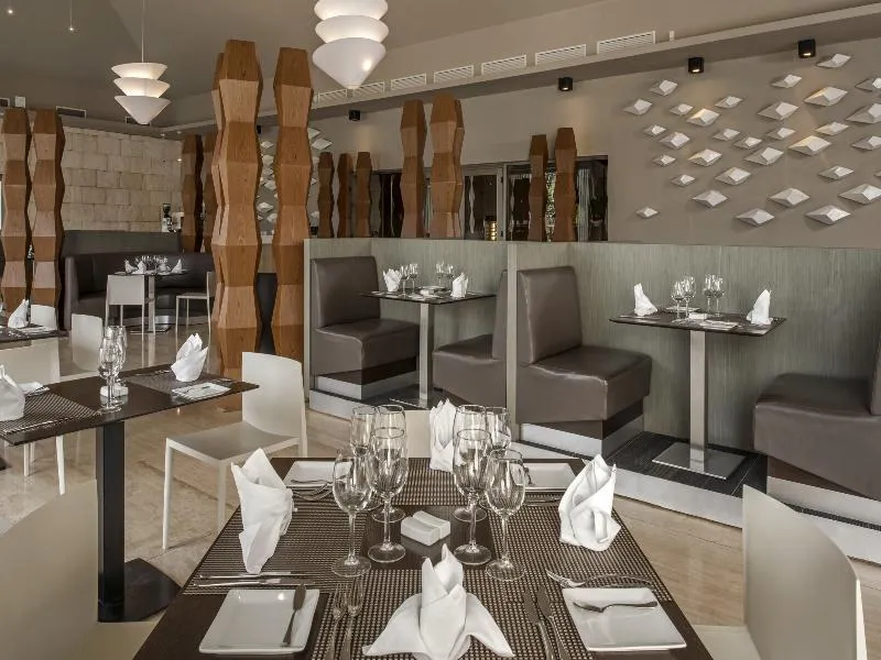 Restaurant, Platinum Yucatan Princess, Playa Del Carmen