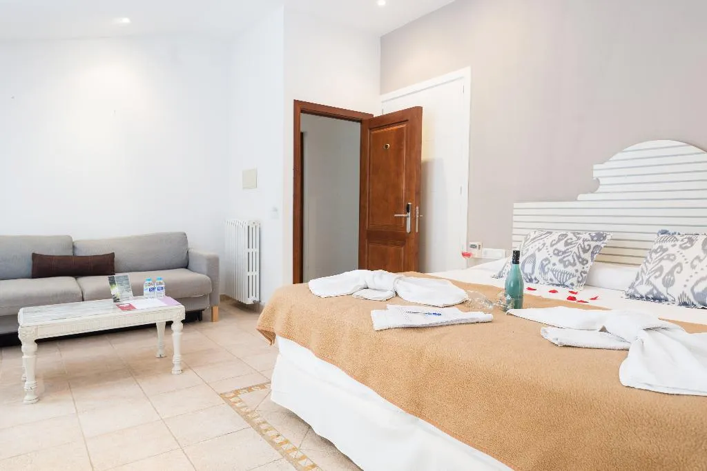 Double or Twin STANDARD Room, Algaida Suite By Eurotels, Majorca