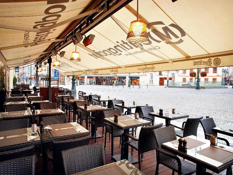 Terrace, Kings Court, Prague