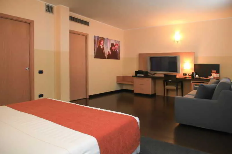 Room, Studios Hotel, Milan