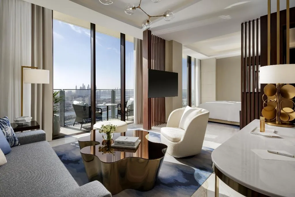 SUITE WITH VIEWS Room, Atlantis, The Royal, Dubai