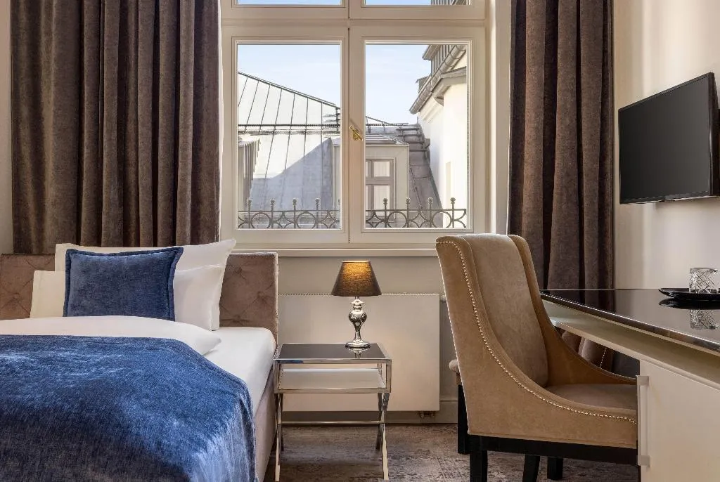 SINGLE STANDARD Room, Wyndham Grand Krakow Old Town, Krakow