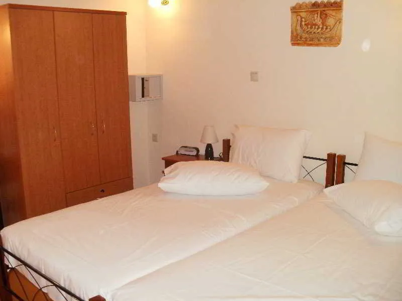 Room, Irene Maisonettes, Crete