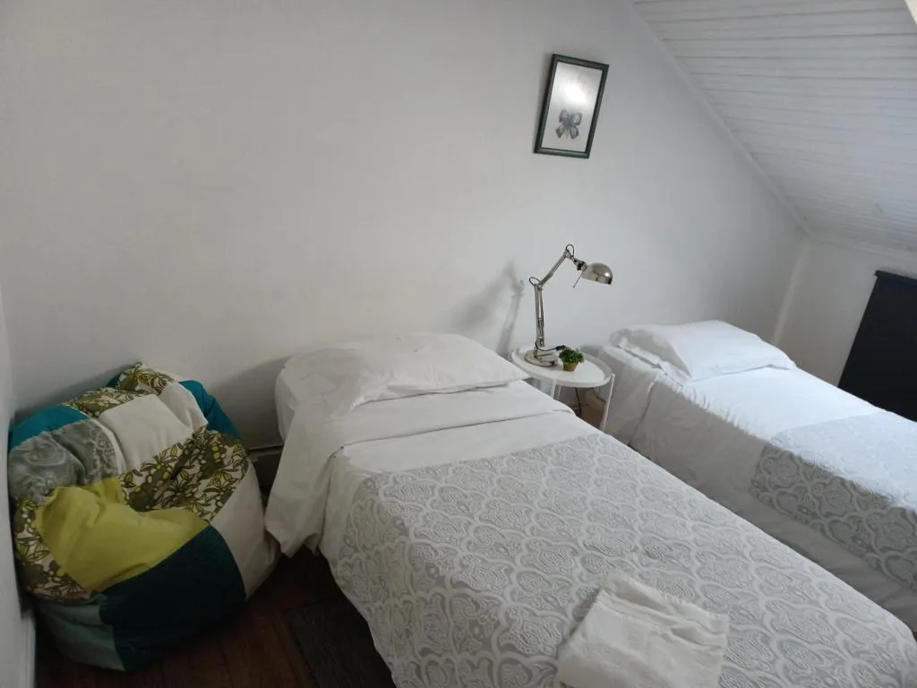 TWIN WITH SHARED BATHROOM Room, WW Hostel & Suites, Porto