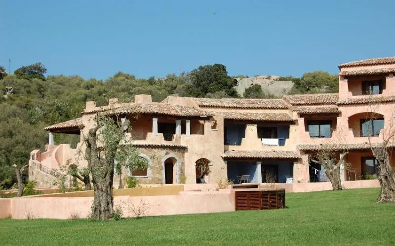 APARTMENT CAPACITY 6 Room, Marinella Residence, Olbia