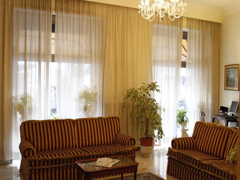 Lobby, Genio, Rome