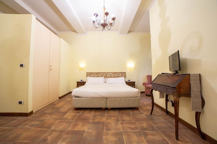 B&B Galileo 2000, Florence