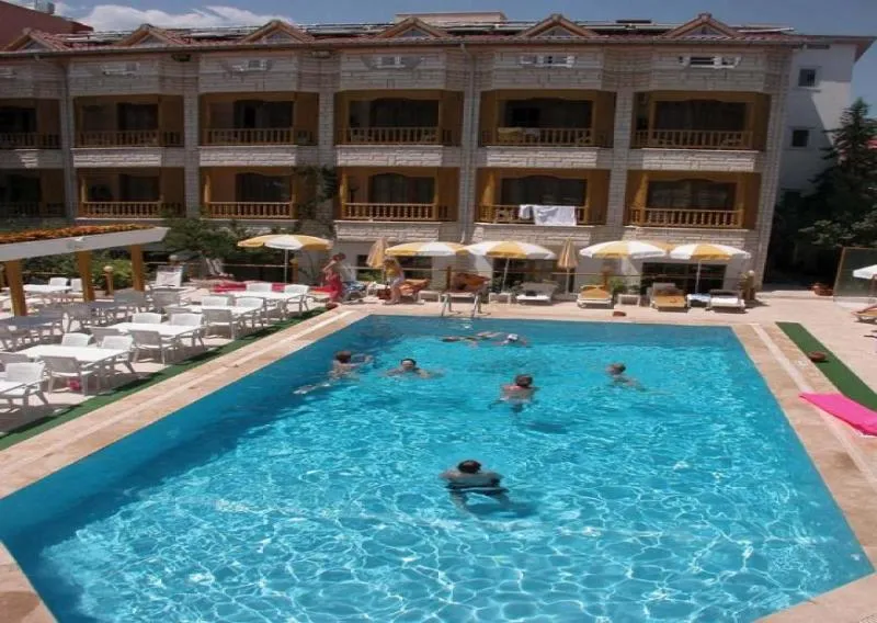 Pool, Mr. Crane, Antalya