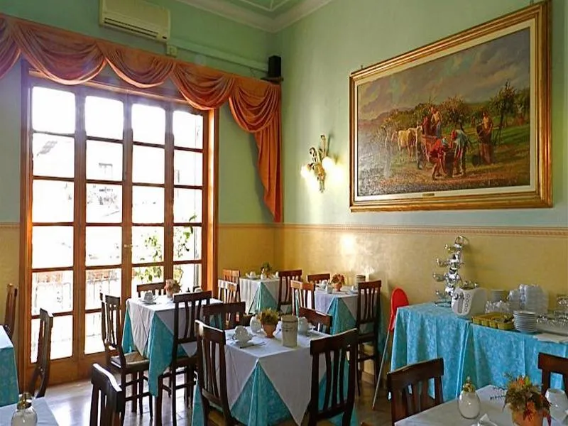 Restaurant, Desiree, Florence