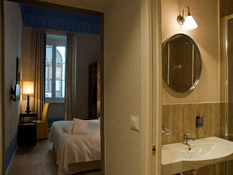 General view, Black 5 Florence Suite, Florence