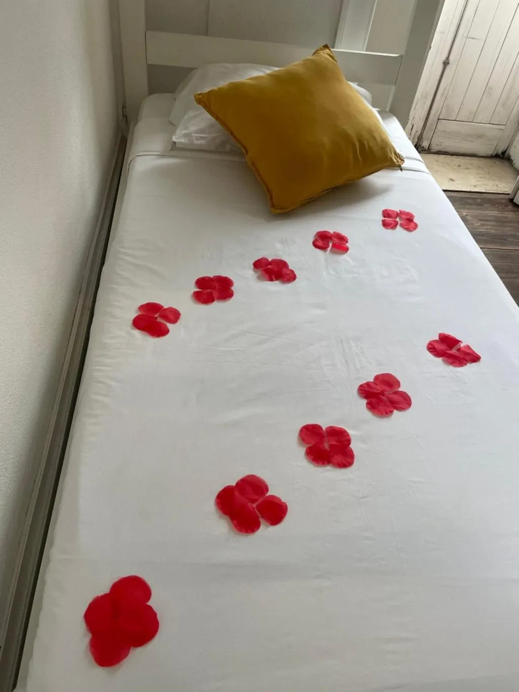 Bed in dormitory WITH SHARED BATHROOM Room, WW Hostel & Suites, Porto