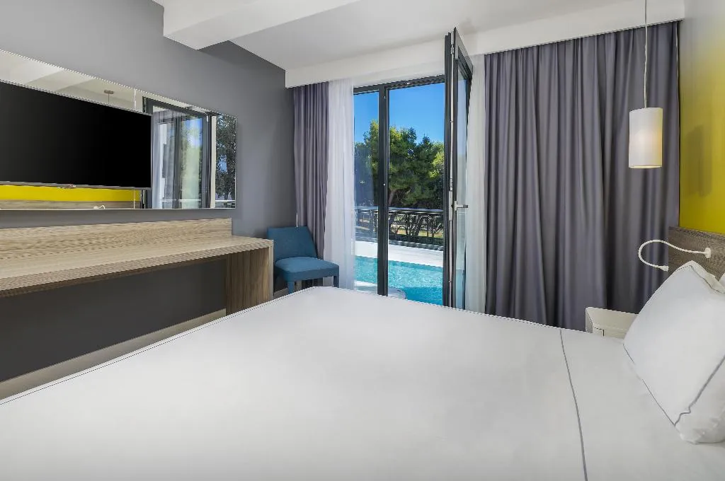 DOUBLE SINGLE USE POOL VIEW Room, Park Plaza Arena Pula, Istria