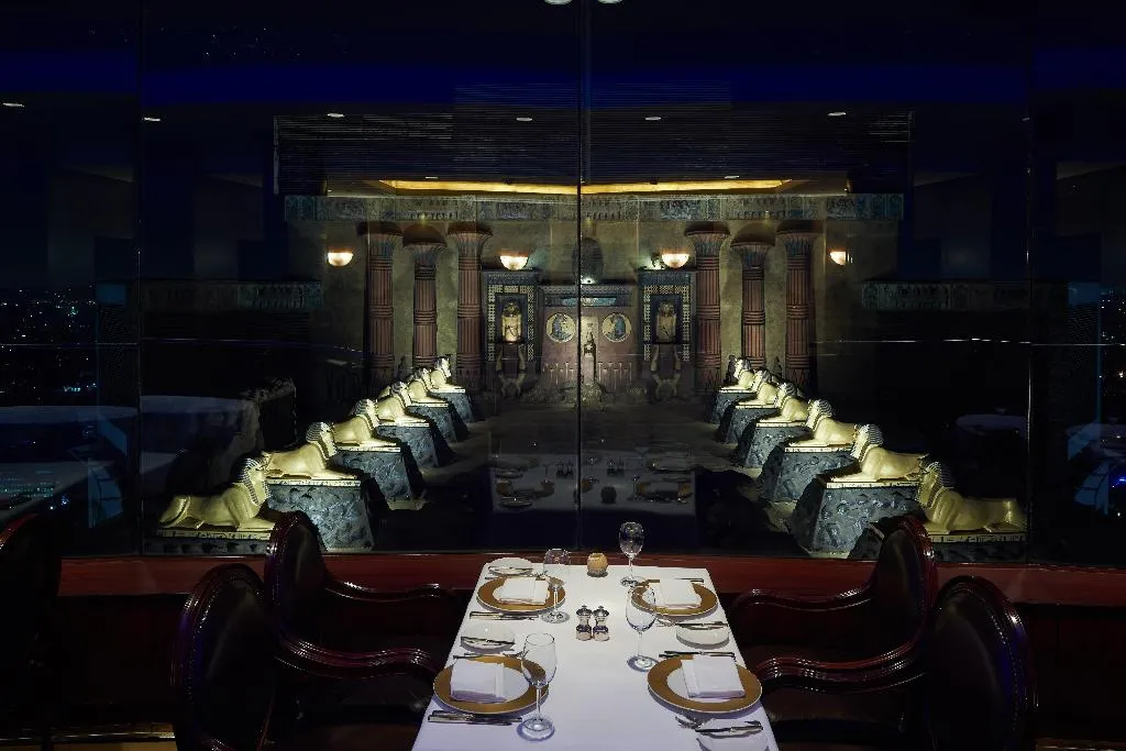Restaurant, Hilton Cairo Grand Nile, Cairo
