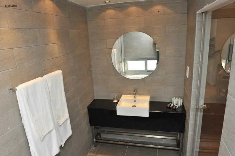VILLA WITH PRIVATE POOL Room, E Hotel Spa and Resort, Cyprus