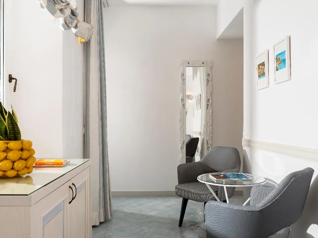 DOUBLE SUPERIOR WITH TERRACE Room, Casa Mariantonia, Naples