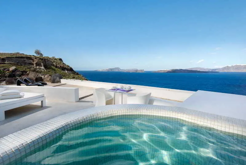 Room, Avant Garde Suites, Santorini