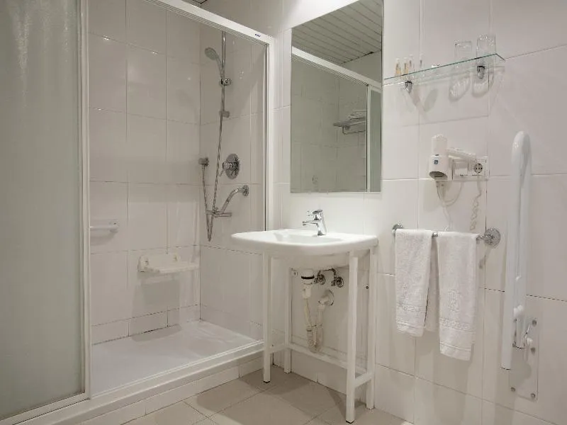 Double or Twin STANDARD Room, Regente, Madrid