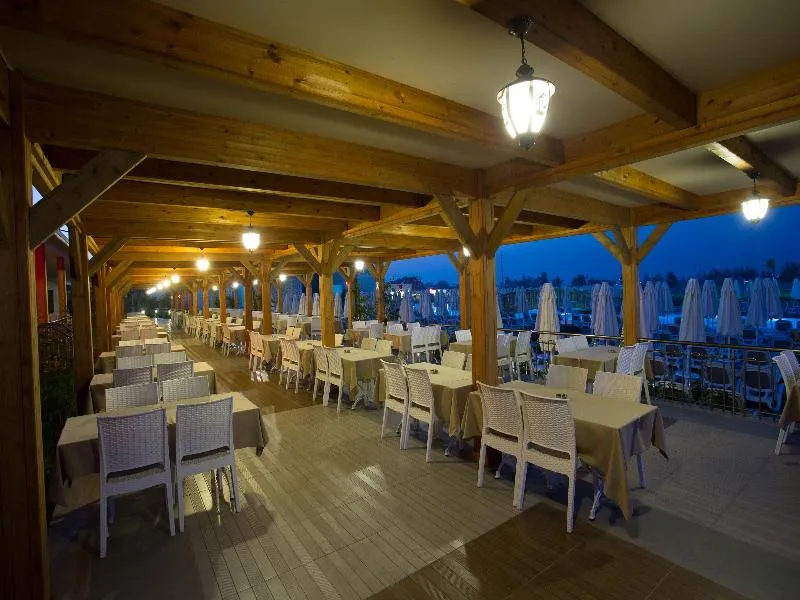 Terrace, Water Side Resort & Spa, Antalya