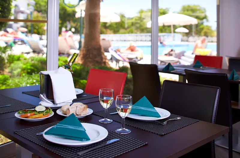 Restaurant, Luna Miramar Club, Algarve