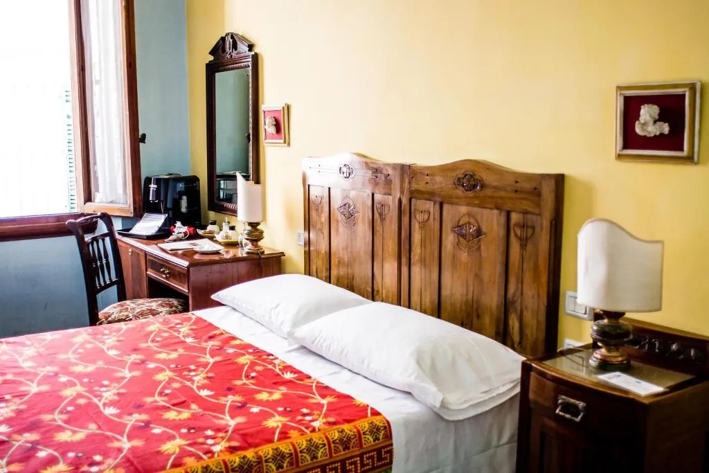 DOUBLE WITH SHARED BATHROOM Room, Il Bargellino, Florence