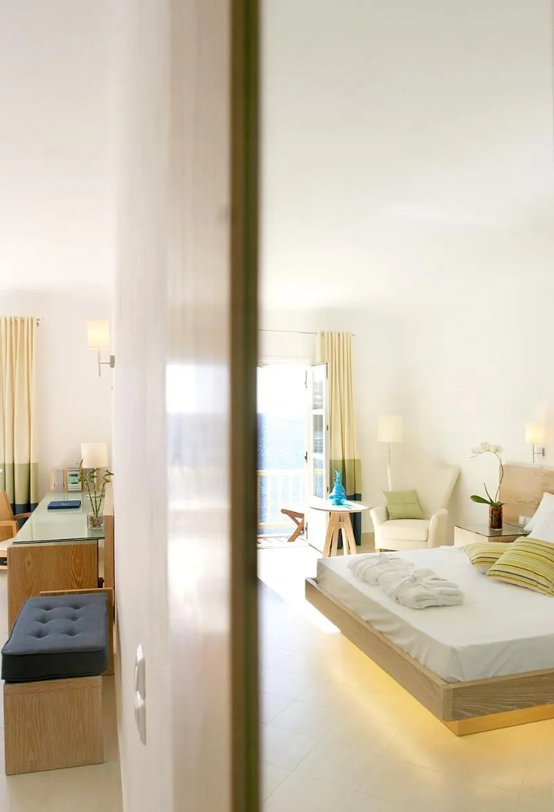 SINGLE SUPERIOR Room, Petasos Beach Resort & Spa, Mykonos