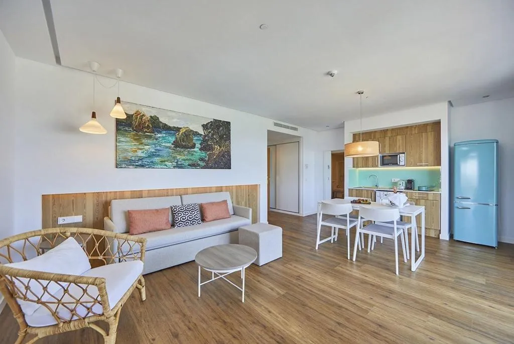 JUNIOR SUITE WITH PRIVATE POOL Room, Ponent Mar, Majorca