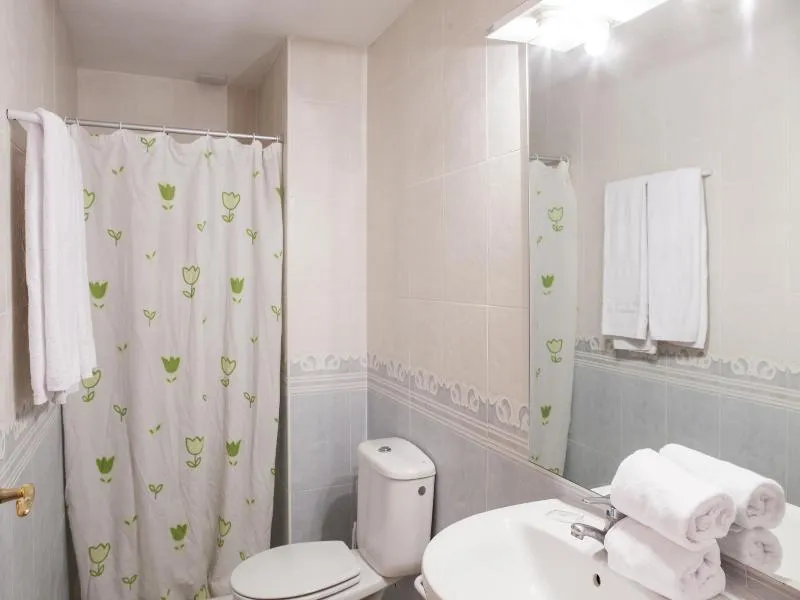 APARTMENT CAPACITY 6 TWO BEDROOMS Room, Siesta Dorada, Costa Dorada