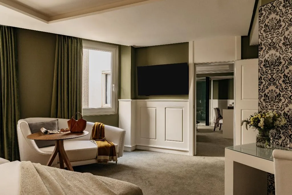 Room, Hotel Colón Gran Meliá, Seville